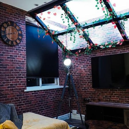 Stunning Two Bed City Centre Apartment Leeds  Eksteriør billede