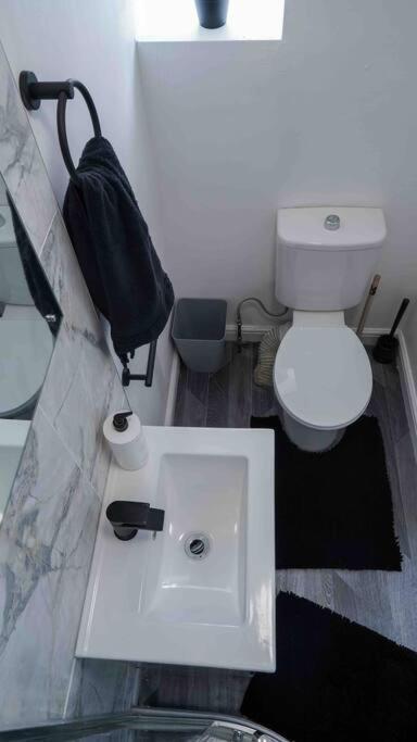 Stunning Two Bed City Centre Apartment Leeds  Eksteriør billede